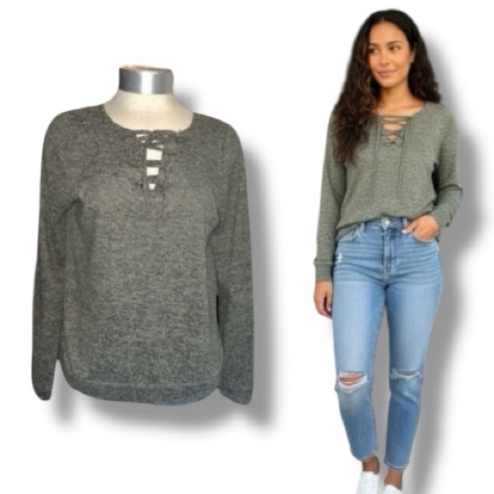 Hippie Rose Top Gray Lace Up Grommets Soft Long Sleeve Knit Size Small EUC 🍭